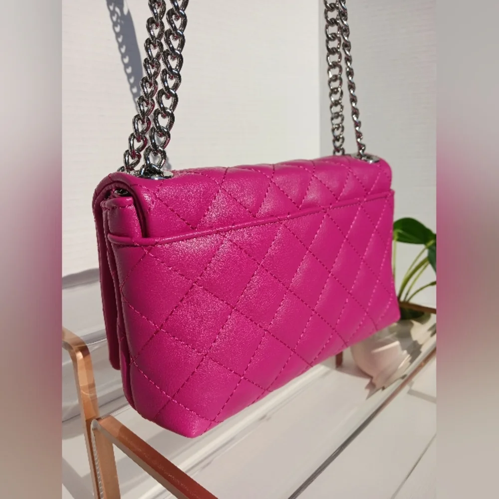 NWT INC - Quilted Crossbody Bag - Picture 15 of 16